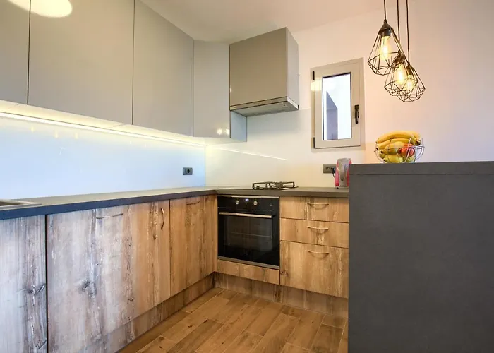 Luna Διαμέρισμα Πούλα