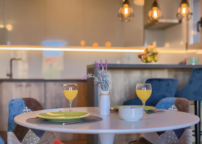 Luna Διαμέρισμα Πούλα