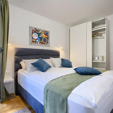 Luna Апартаменты *