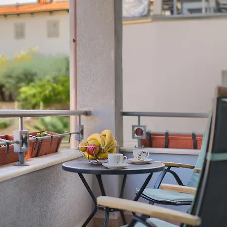 Luna Apartman Póla